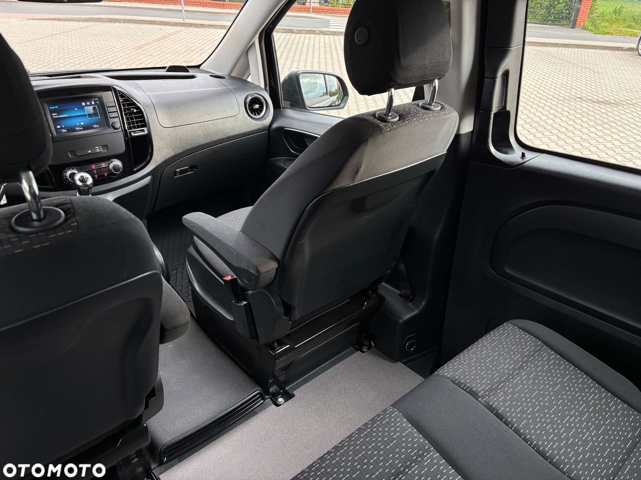 Mercedes-Benz Vito - 25