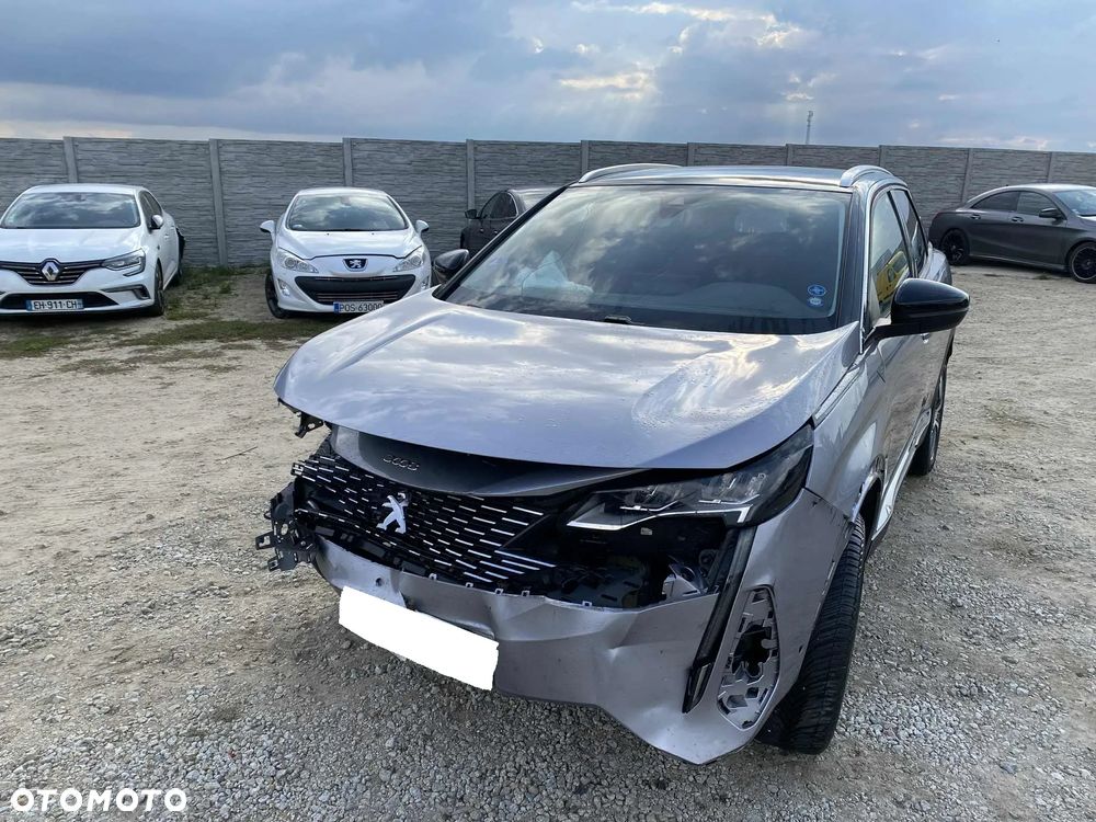 Peugeot 3008 1.2 PureTech Allure S&S EAT8 - 23