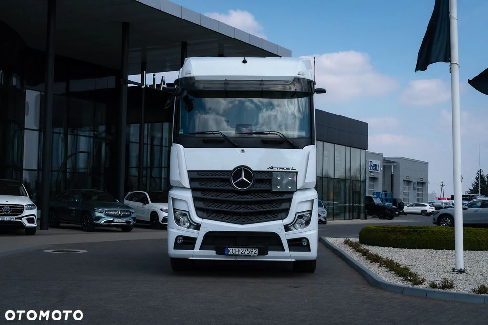 Mercedes-Benz Actros - 2