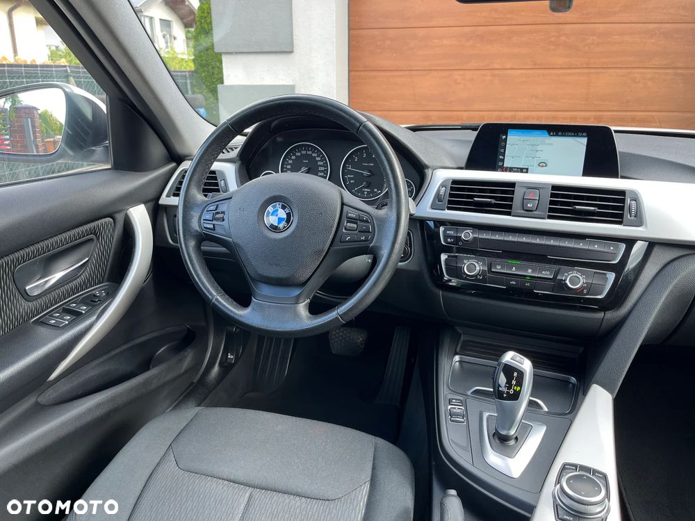 BMW Seria 3 320i GPF xDrive - 5