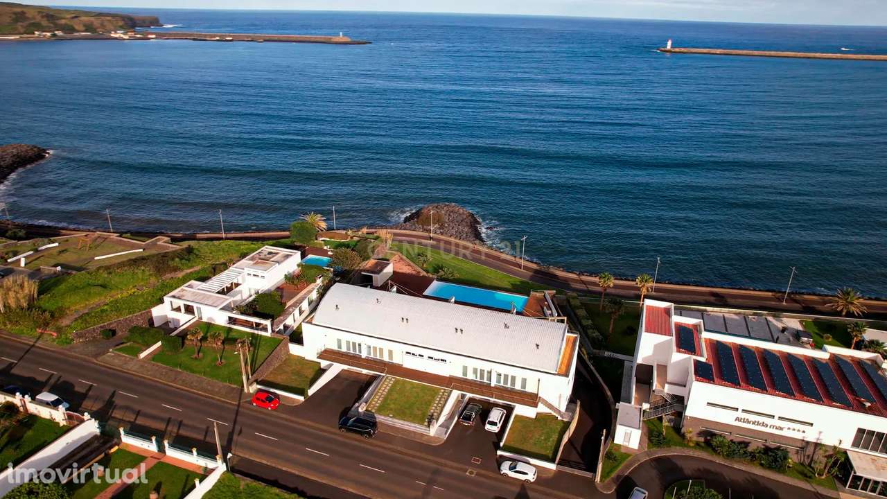 Apartamento T4 triplex com vista mar na Praia da Vitória - Grande imagem: 2/16