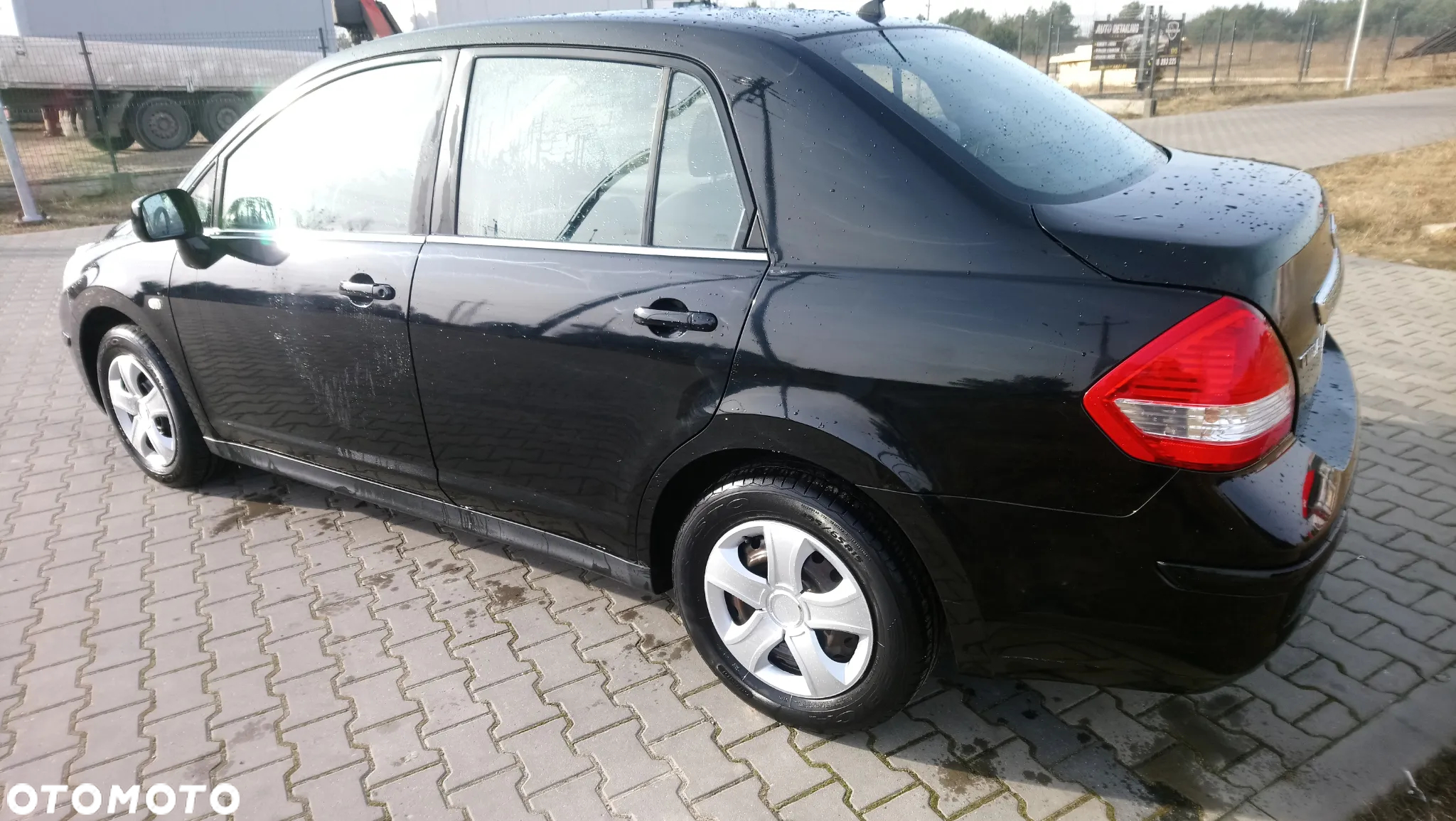 Nissan Tiida 1.8 acenta - 5