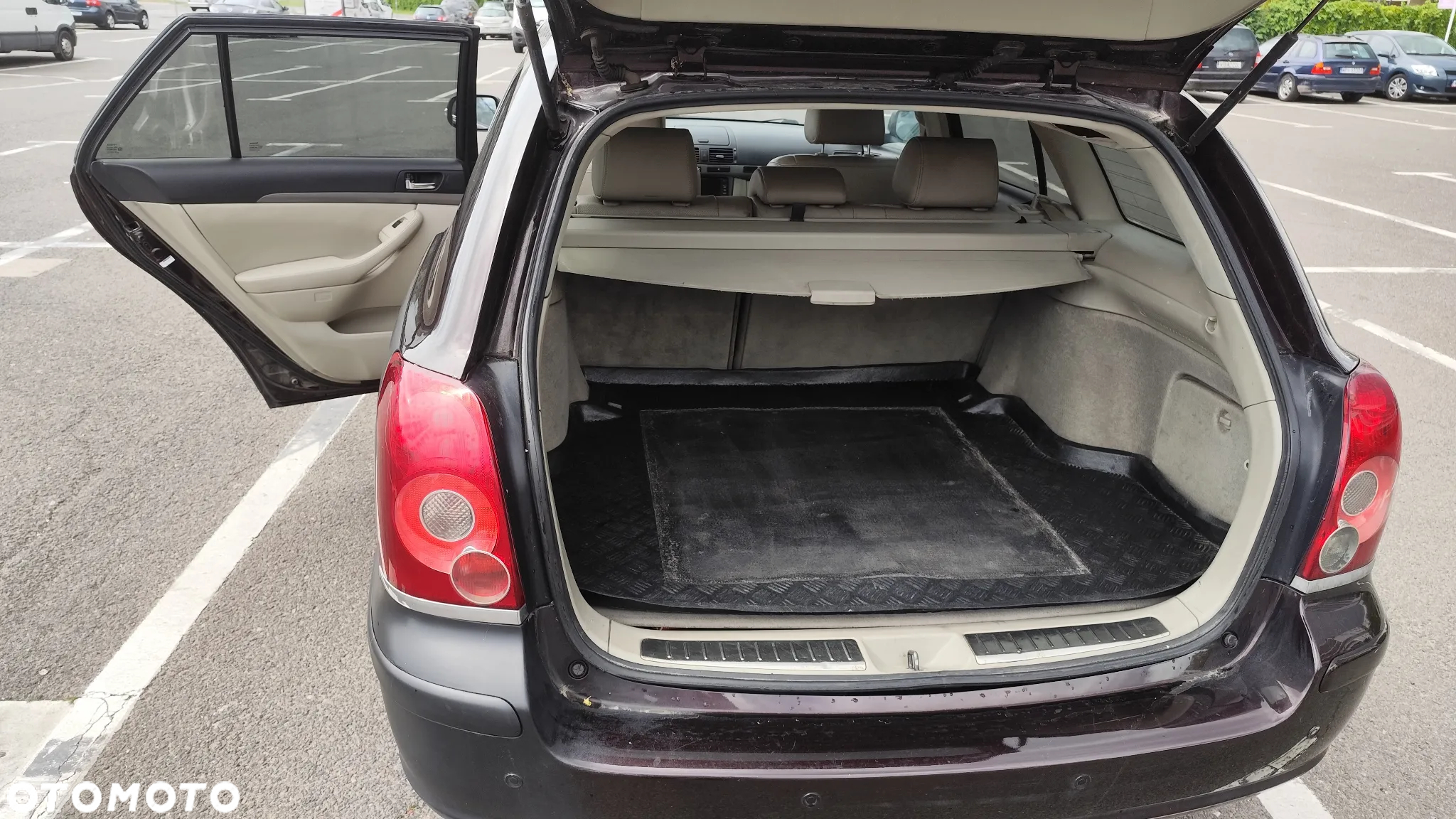 Toyota Avensis 2.2 D-4D Prestige NAVI - 13