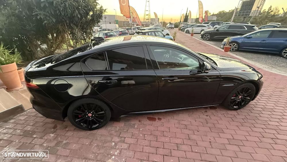 Jaguar XE 2.0 D200 R-Dynamic S - 9