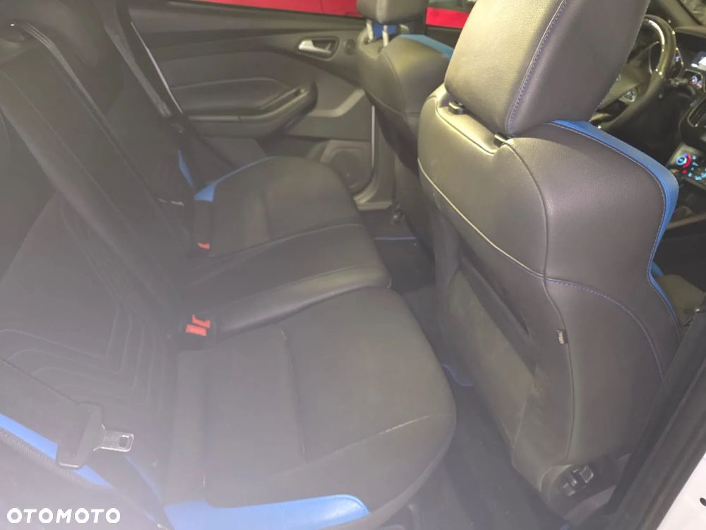 Ford Focus - 12
