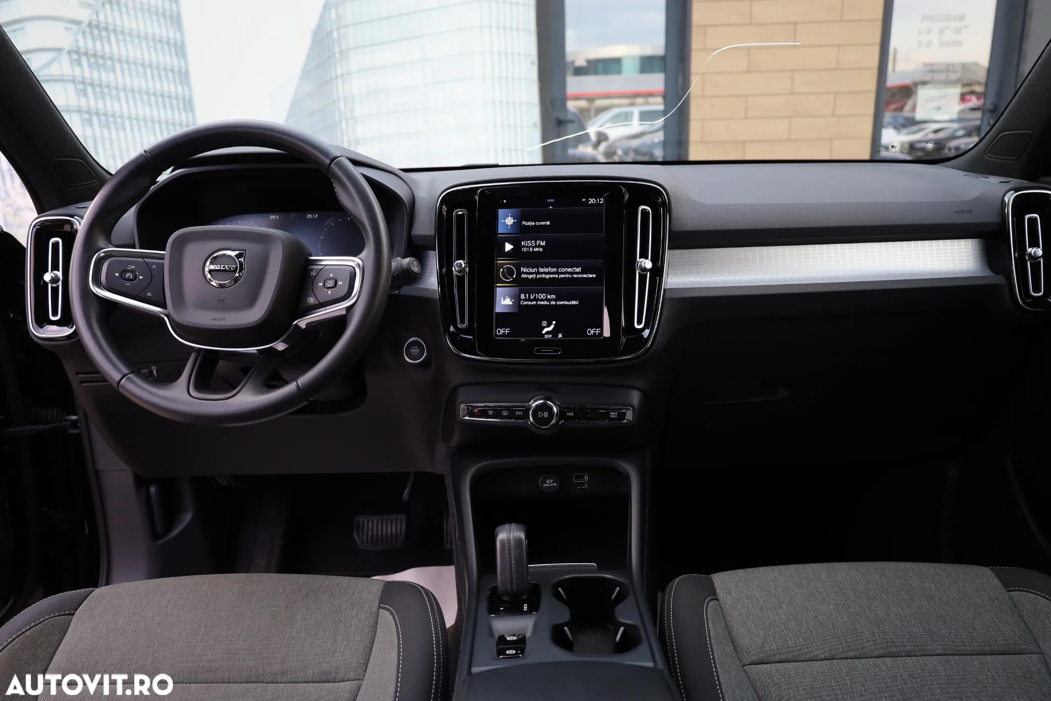 Volvo XC 40 T2 AT8 Momentum - 10