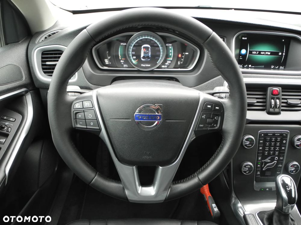 Volvo V40 D4 Geartronic Momentum - 7