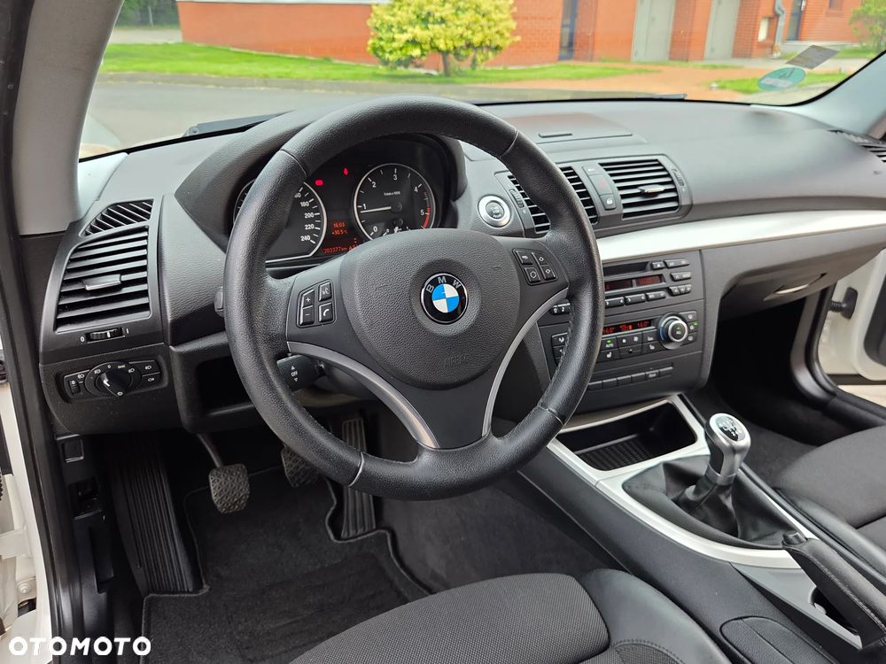 BMW Seria 1 116d DPF Edition Sport - 28