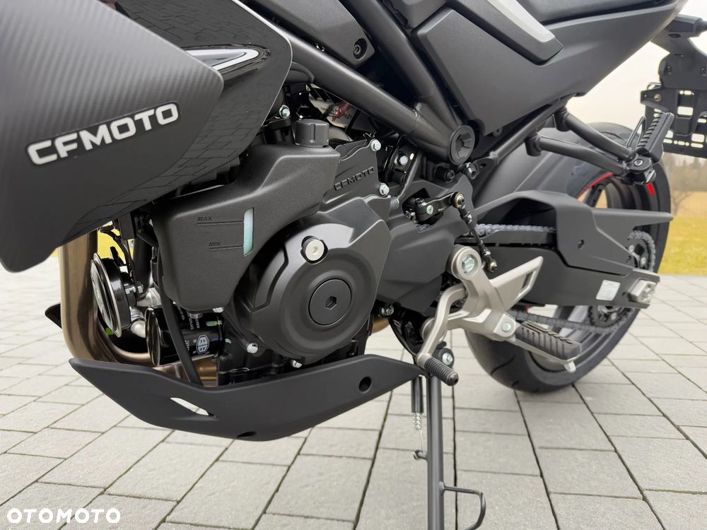 CFMoto 450NK - 9