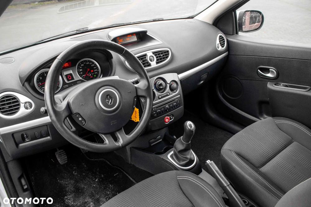 Renault Clio 1.5 dCi Tech Run - 10