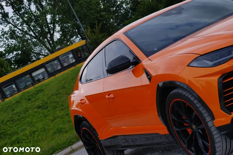 Lamborghini Urus Standard - 11