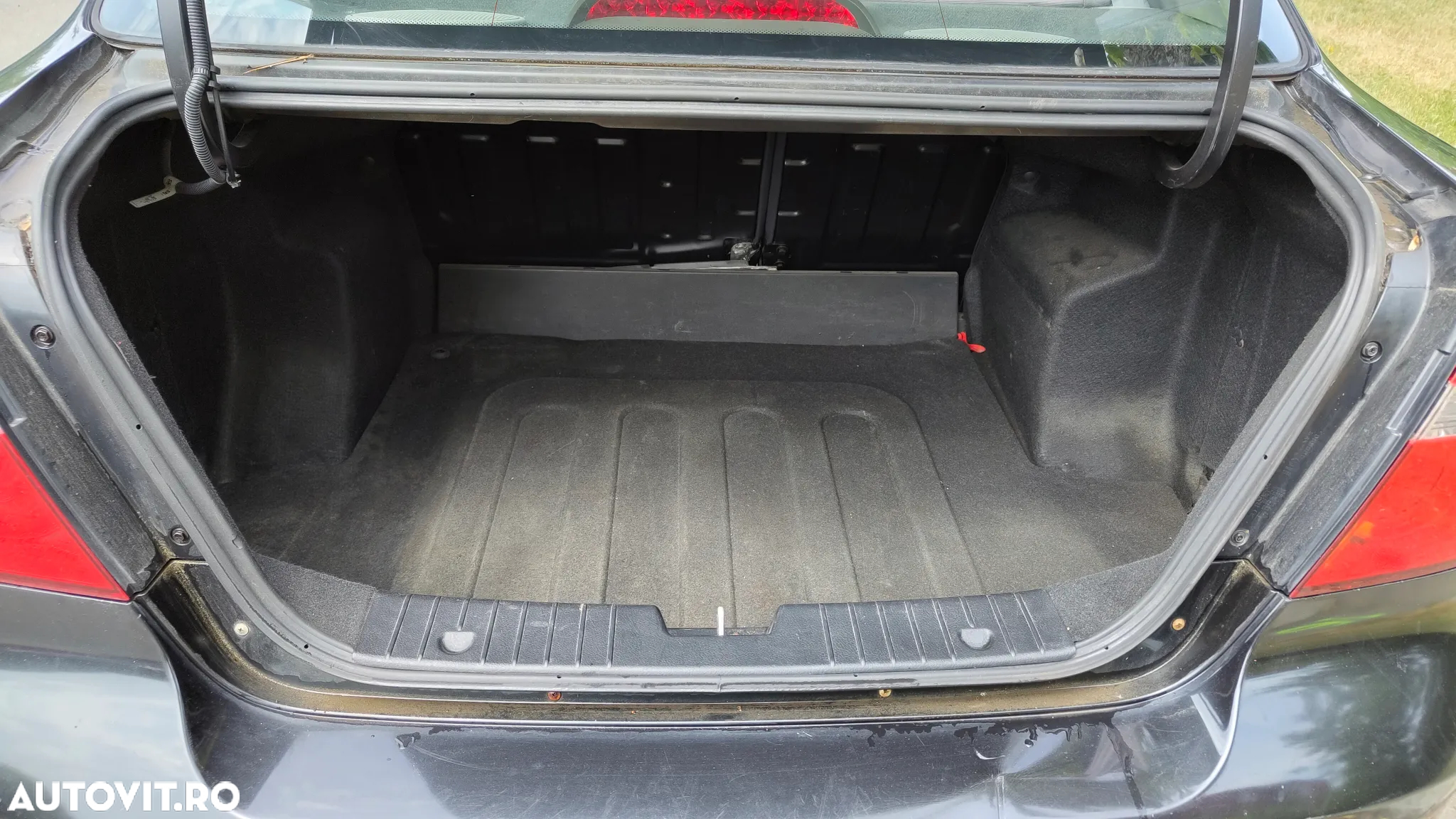 Chevrolet Aveo 1.4i Premium - 11