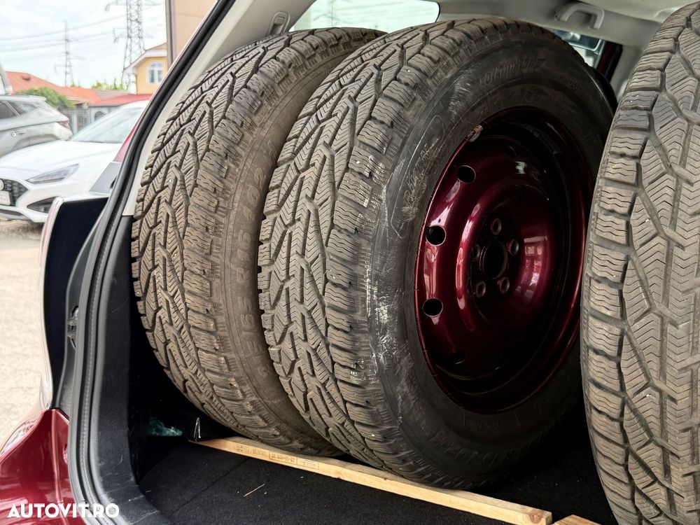 Subaru Forester 2.0D 5T - 32