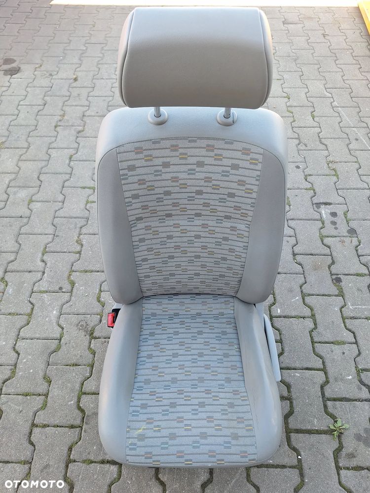 FOTEL LEWY PRZÓD KIEROWCY  VW TRANSPORTER T5 LIFT CARAVELLE - 1