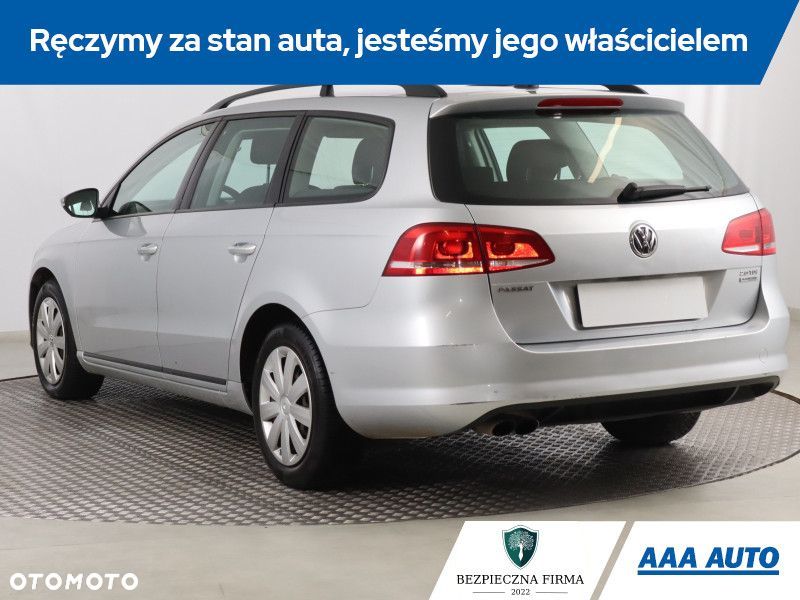 Volkswagen Passat - 5