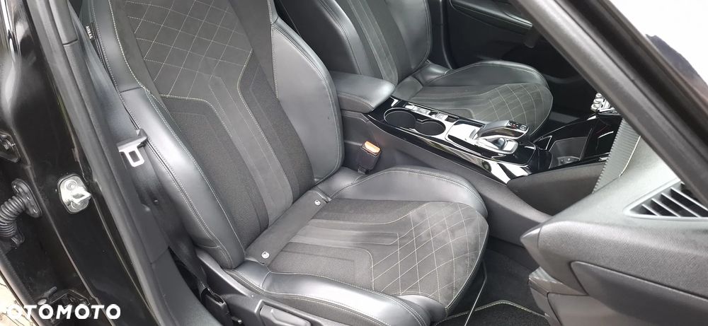 Peugeot 2008 1.5 BlueHDi GT Line S&S EAT8 - 34