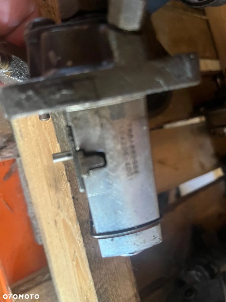 Pompa wtryskowa do silnika Kubota V1505D - 6