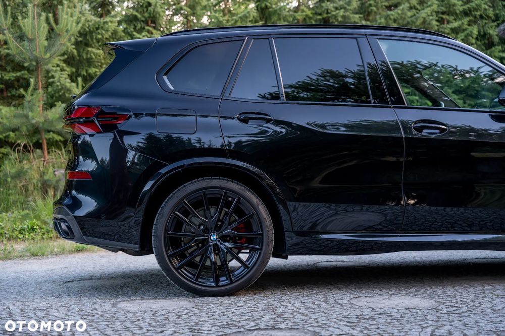 BMW X5 M M60i xDrive - 16