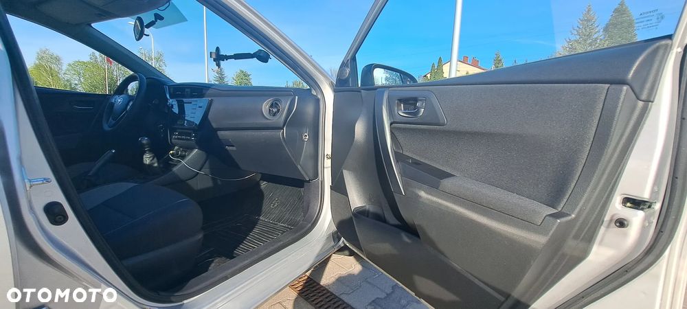 Toyota Auris 1.6 Active - 10