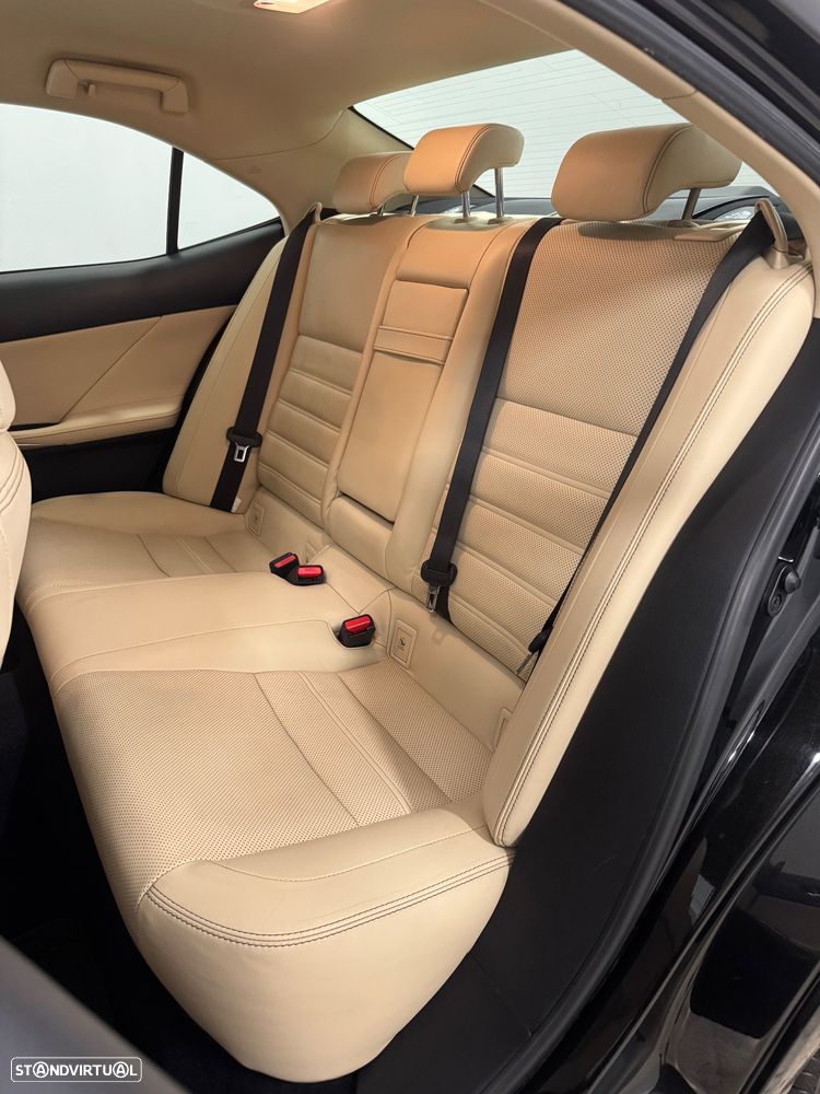 Lexus IS 300H Pack Executive+ - 11