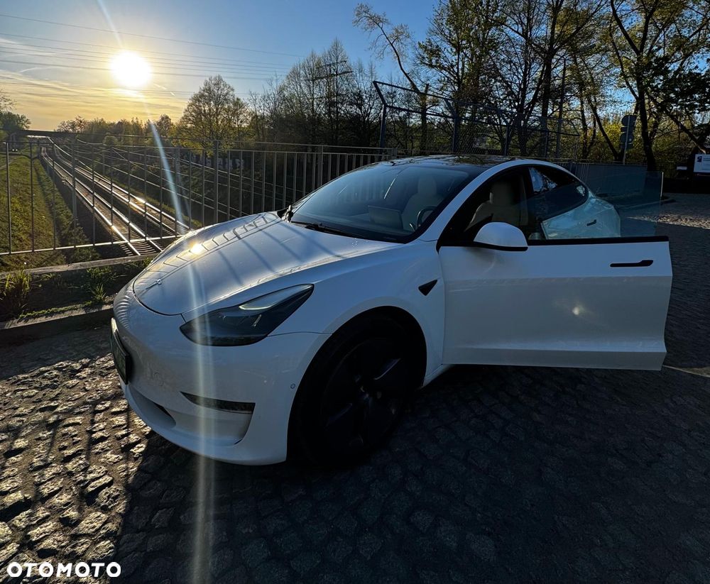 Tesla Model 3 Standard Reichweite Plus Hinterradantrieb - 8