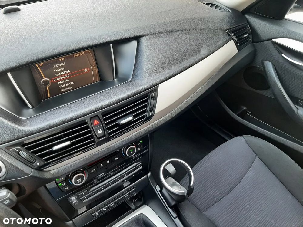 BMW X1 sDrive18d xLine - 25