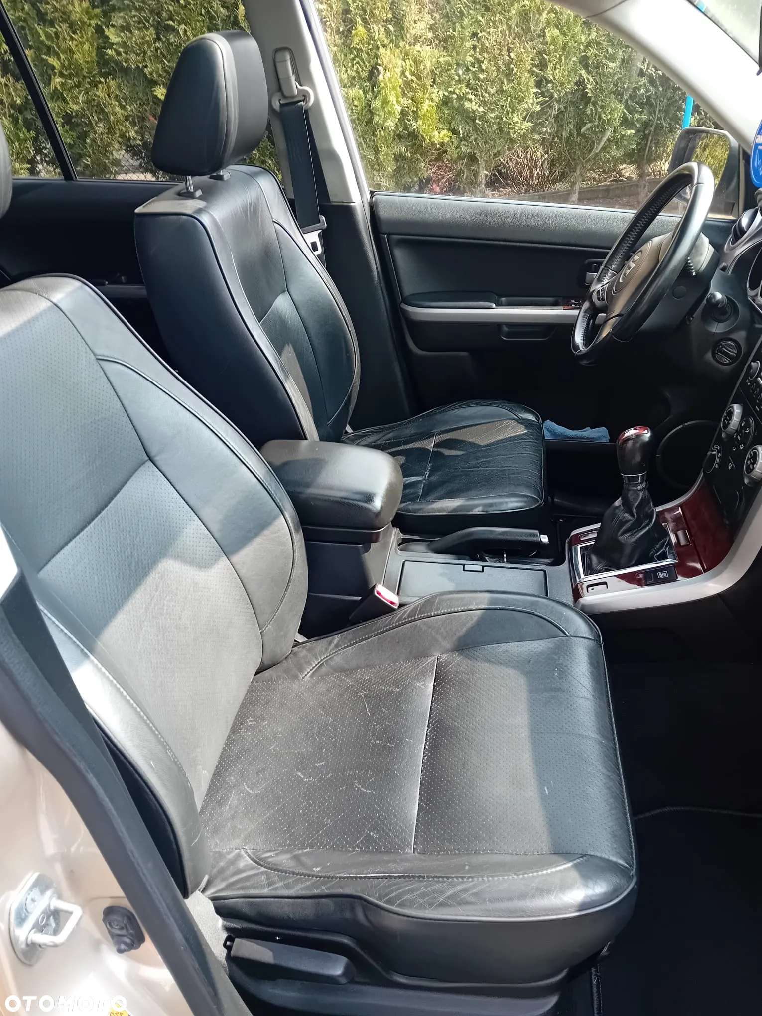 Suzuki Grand Vitara 2.0 - 7