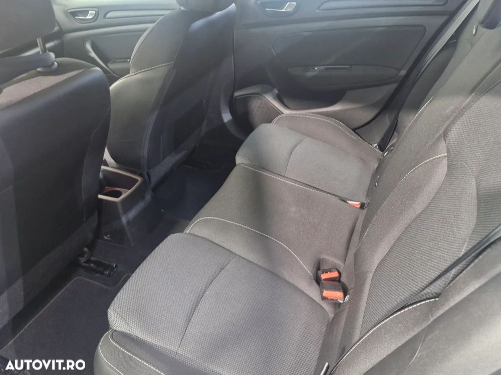 Renault Megane TCe Business - 5
