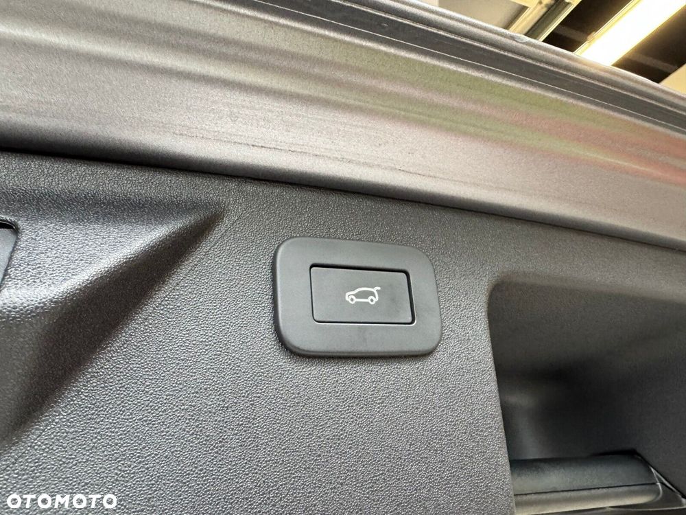 Land Rover Discovery Sport - 24