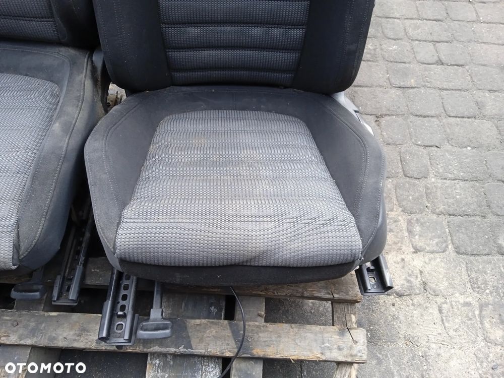 FOTEL KIEROWCY VW PASSAT B7 KOMBI - 2