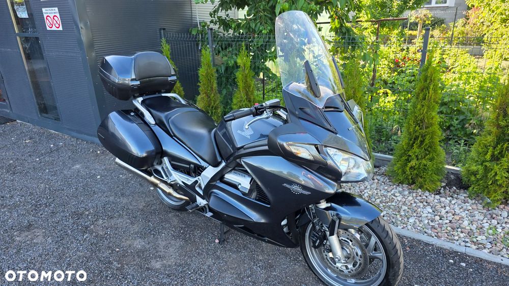 Honda ST - 5