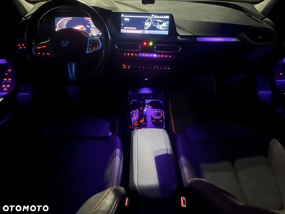 BMW Seria 1 118i Sport Line Shadow - 33