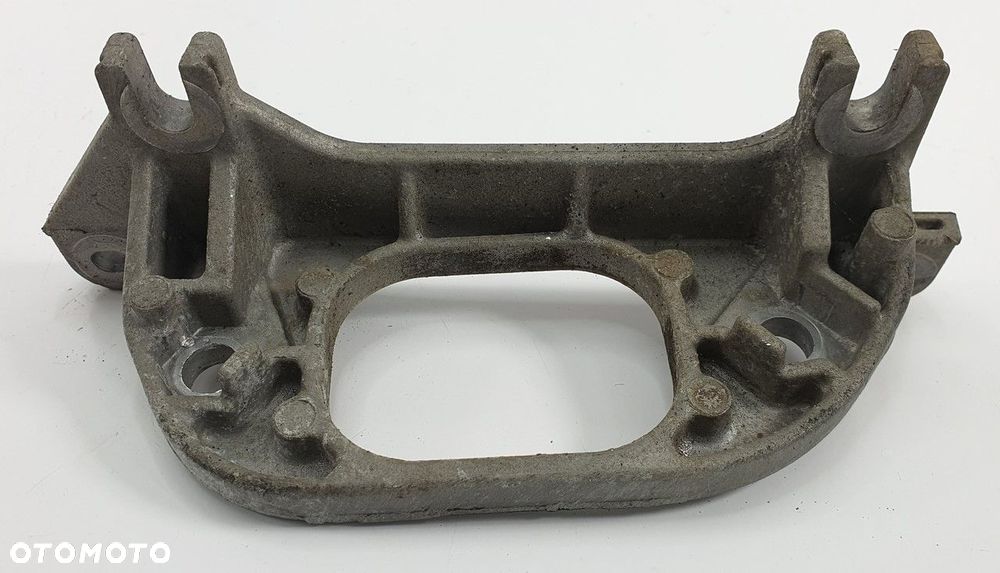 ŁAPA SKRZYNI DACIA LOGAN MCV I 1.5 DCI 8200216113 - 1