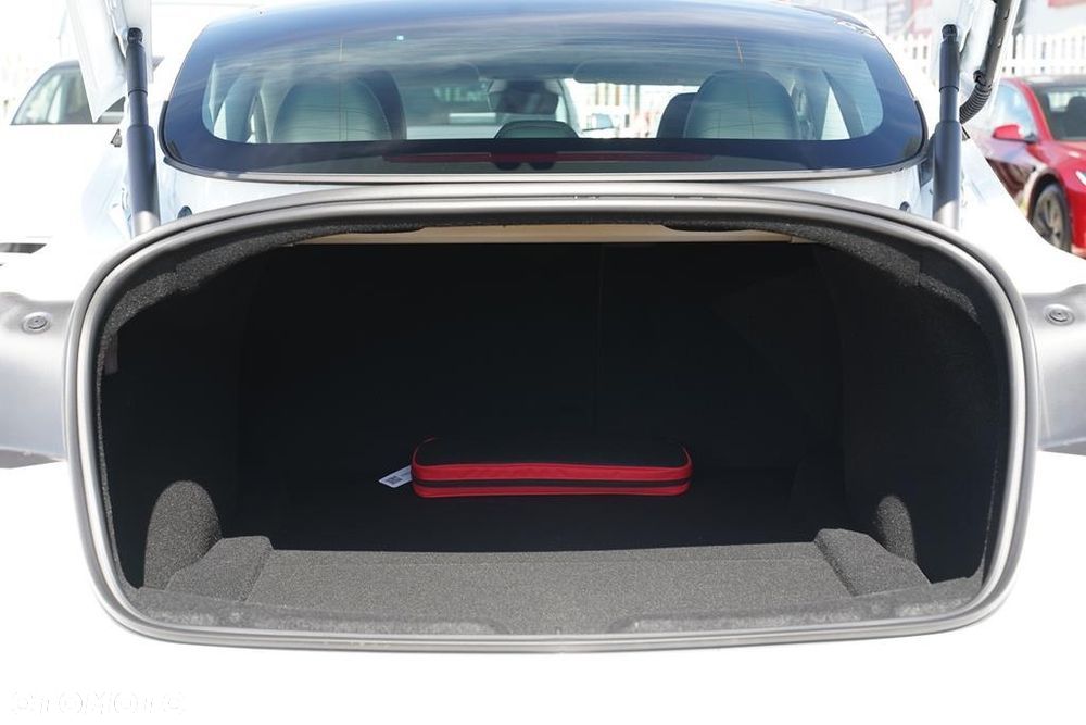 Tesla Model 3 Long Range RWD Premium - 8