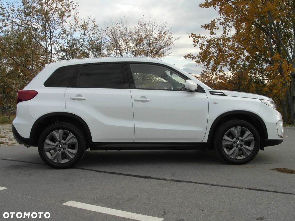 Suzuki Vitara 1.4 Boosterjet Hybrid Allgrip Comfort+ - 11