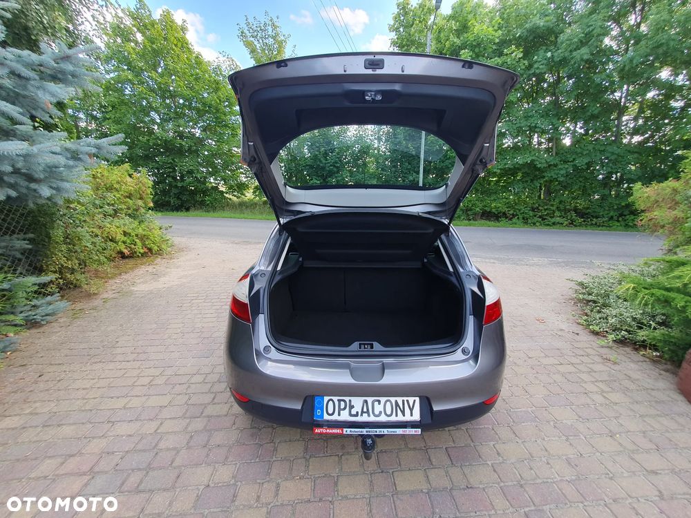Renault Megane TCe 130 Bose Edition - 8