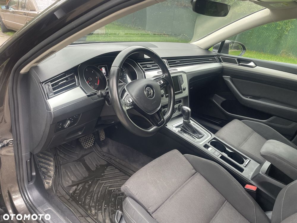 Volkswagen Passat - 5