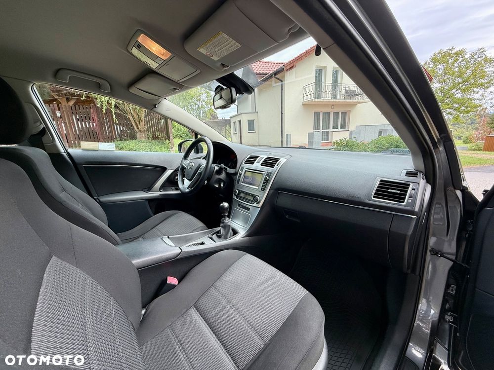 Toyota Avensis 2.2 D-4D Premium - 39