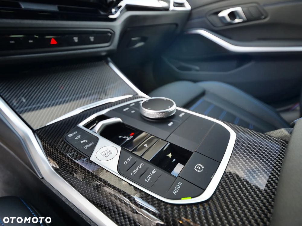 BMW Seria 3 M340i xDrive sport - 19