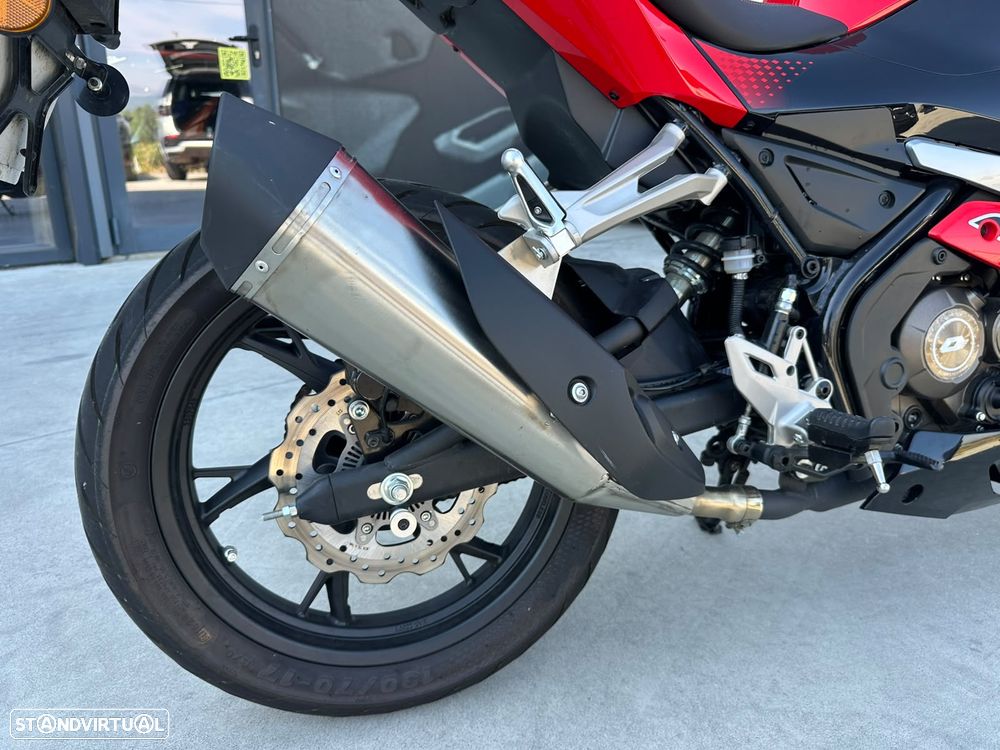 QJ Motor SRK 125R - 3