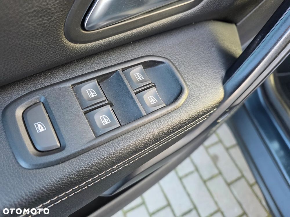 Dacia Duster 1.6 SCe Urban Explorer S&S - 14