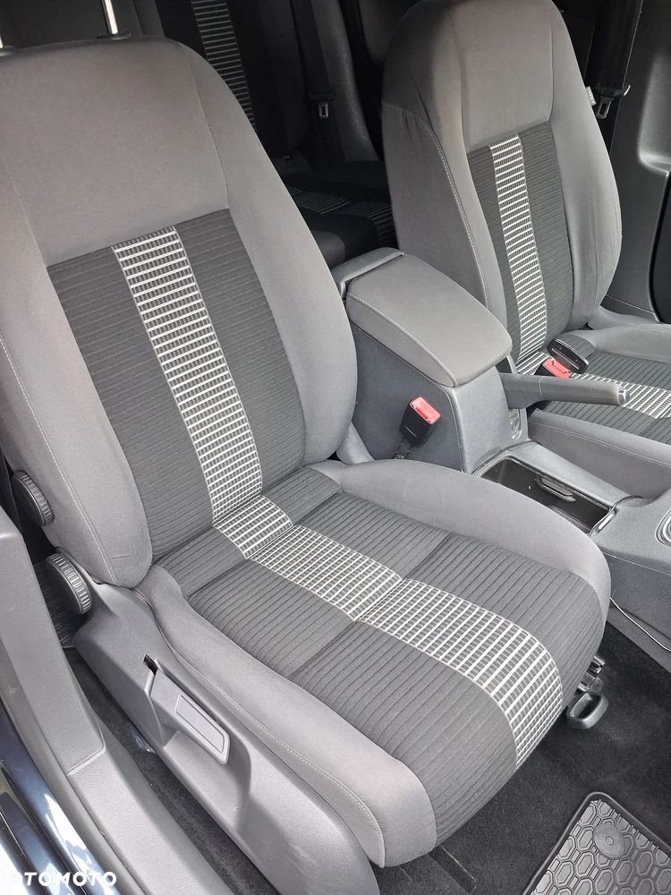 Volkswagen Golf 1.6 United - 11