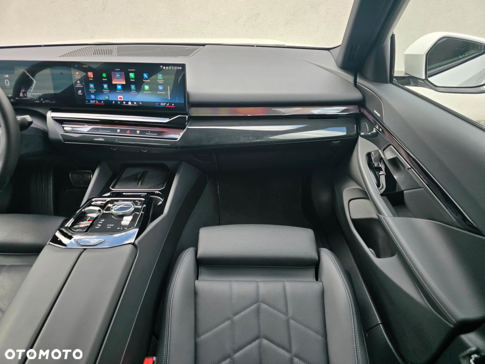 BMW Seria 5 520d xDrive mHEV M Sport - 15