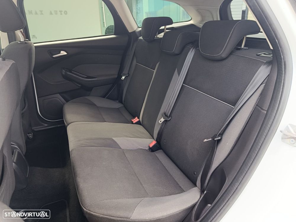 Ford Focus SW 1.6 TDCi Titanium - 13
