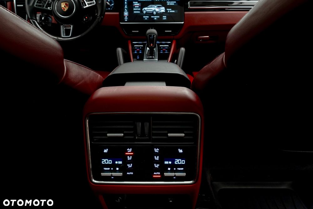 Porsche Cayenne Turbo - 22