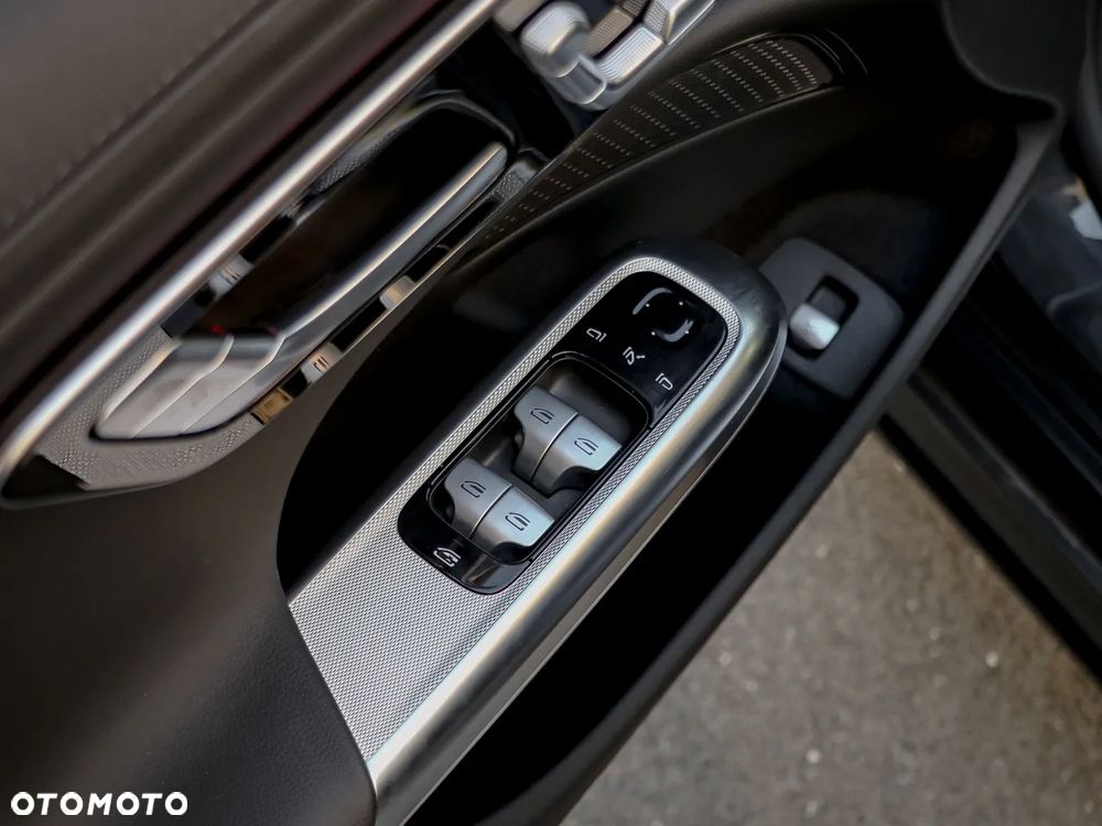 Mercedes-Benz Klasa E 220 d mHEV AMG 9G-Tronic - 28