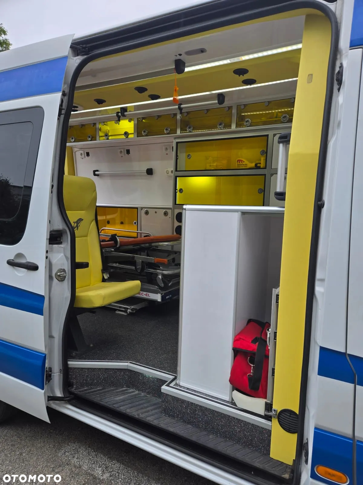 Mercedes-Benz 319 CDI Sprinter Karetka Ambulan - 6