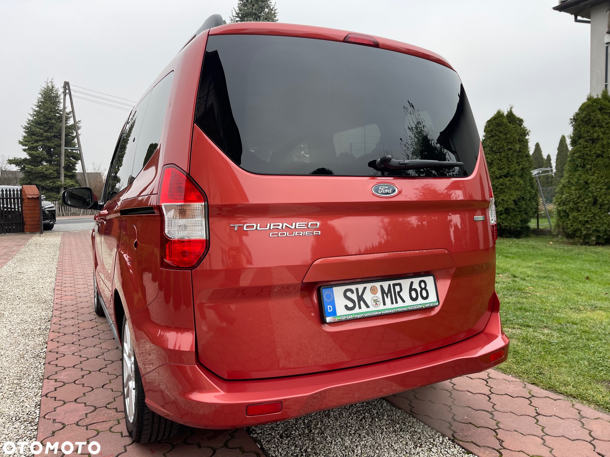 Ford Tourneo Courier 1.0 EcoBoost Sport - 4