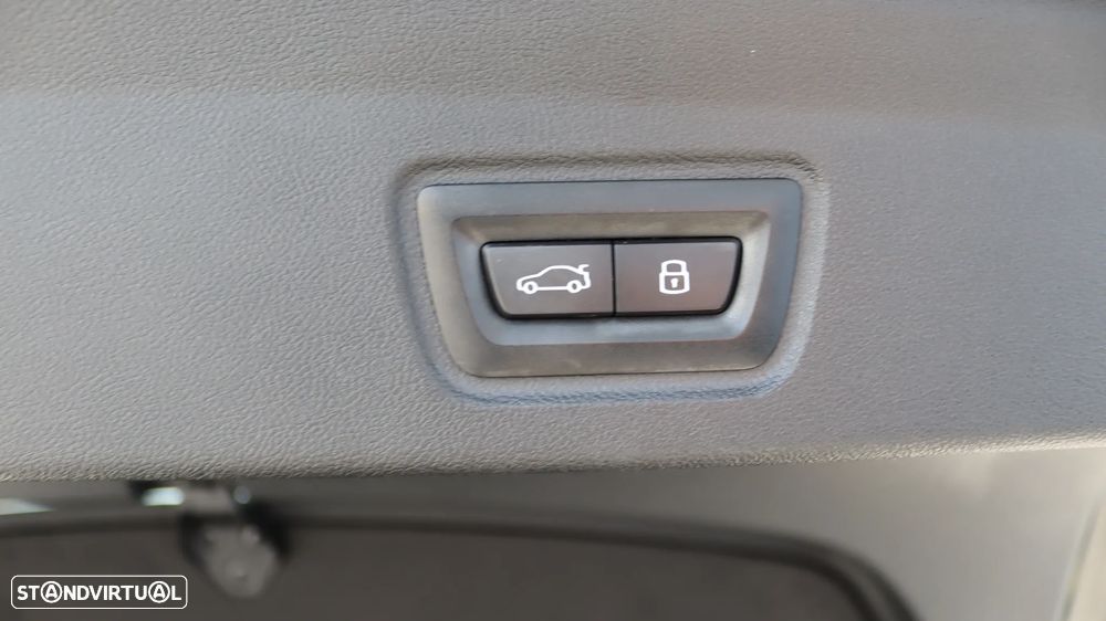 BMW i4 eDrive40 Pack Desportivo M Pro - 19