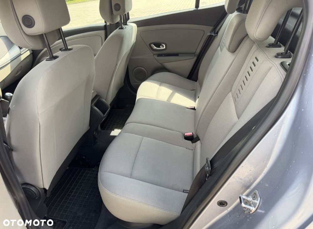 Renault Megane 1.5 dCi Expression - 6
